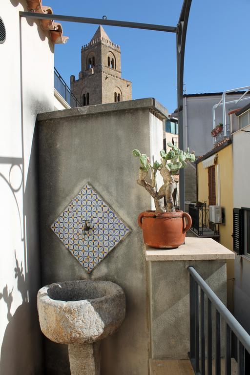 Apartamento Penthouse Duomo Cefalú Habitación foto